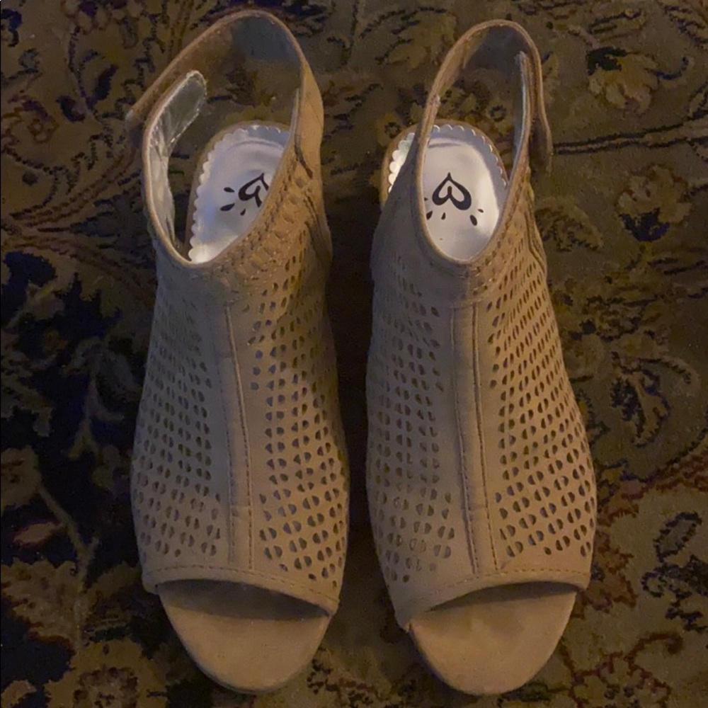 Justice brand heeled slide on shoes size 6